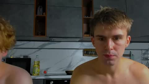 Snapshot of dobrovoritel chatting on May 2026 02:45:01 PM Robert online show from May 2026 02:45:01 PM