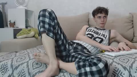 Snapshot of doedeeer chatting on December 2024 06:50:01 PM Alex online show from December 2024 06:50:01 PM