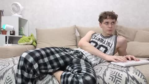 Snapshot of doedeeer chatting on December 2024 05:38:02 AM Alex online show from December 2024 05:38:02 AM