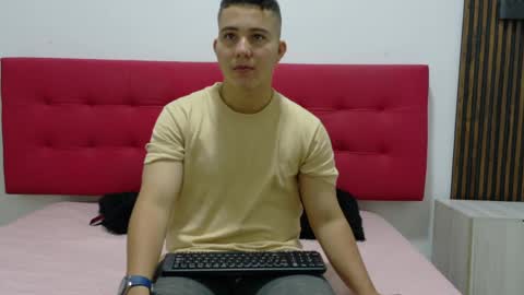 Snapshot of dogerman_01 chatting on May 2026 11:39:01 AM 01 online show from May 2026 11:39:01 AM