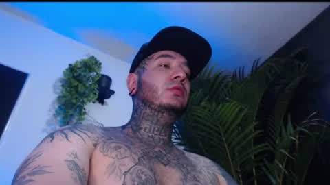 Snapshot of doggiewoof chatting on June 2026 01:41:01 AM doggiewoof online show from June 2026 01:41:01 AM