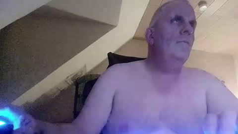 doggy2629 online show from October 2025 06:20:02 PM