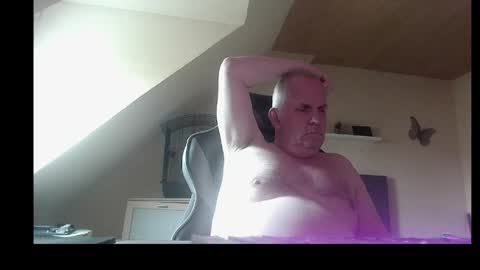 Snapshot of doggy2629 chatting on April 2026 04:32:01 PM doggy2629 online show from April 2026 04:32:01 PM