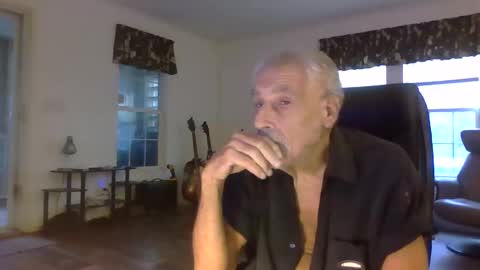 dogluc7 online show from December 2024 07:43:01 PM