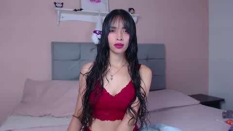 Snapshot of dolce_horny chatting on November 2025 12:48:01 PM Dolce online show from November 2025 12:48:01 PM