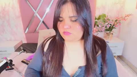 Snapshot of dolce_pearl chatting on April 2026 03:26:02 AM Dolce Pearl online show from April 2026 03:26:02 AM