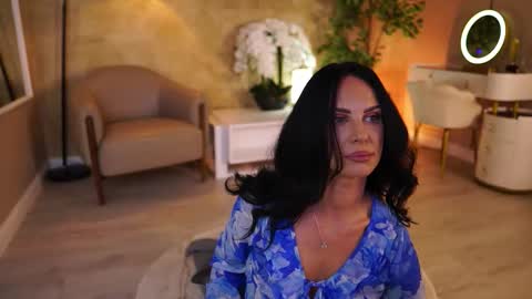 Monica online show from October 2025 09:26:01 AM