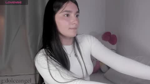 Snapshot of dolceangel__ chatting on April 2026 04:19:01 AM Blair online show from April 2026 04:19:01 AM