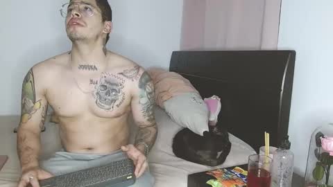 Auro and Santiago online show from January 2025 03:41:02 AM