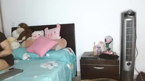 Auro and Santiago online show from February 2025 03:01:01 AM