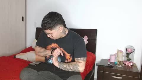 Auro and Santiago online show from February 2025 03:07:01 AM