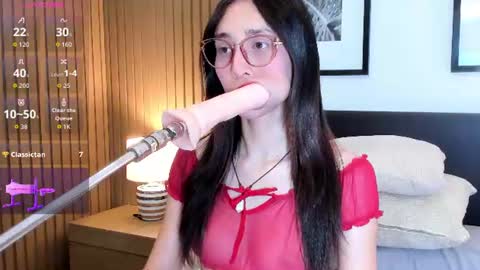 Snapshot of doll_bella_ chatting on June 2026 08:19:01 PM Bella online show from June 2026 08:19:01 PM