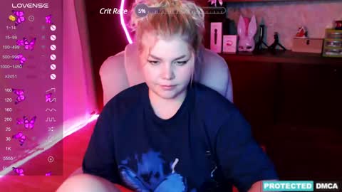 Snapshot of doll_chloe_ chatting on December 2024 03:15:01 AM Chloe online show from December 2024 03:15:01 AM