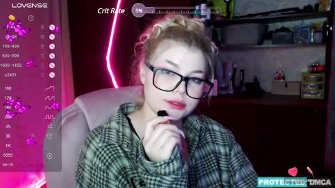 Snapshot of doll_chloe_ chatting on December 2024 08:39:01 PM Chloe online show from December 2024 08:39:01 PM