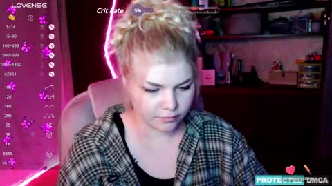 Snapshot of doll_chloe_ chatting on December 2024 12:08:01 AM Chloe online show from December 2024 12:08:01 AM