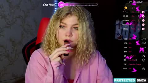 Snapshot of doll_chloe_ chatting on December 2024 04:20:01 PM Chloe online show from December 2024 04:20:01 PM