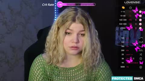 Snapshot of doll_chloe_ chatting on December 2024 03:43:01 AM Chloe online show from December 2024 03:43:01 AM