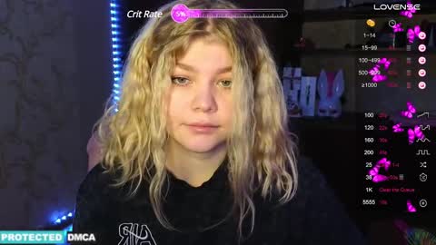 Snapshot of doll_chloe_ chatting on December 2024 04:02:02 AM Chloe online show from December 2024 04:02:02 AM