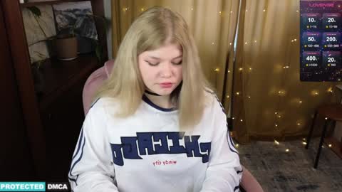 Snapshot of doll_chloe_ chatting on January 2025 09:02:01 AM Chloe online show from January 2025 09:02:01 AM