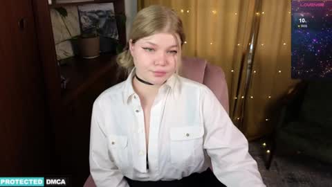 Snapshot of doll_chloe_ chatting on January 2025 11:58:02 AM Chloe online show from January 2025 11:58:02 AM