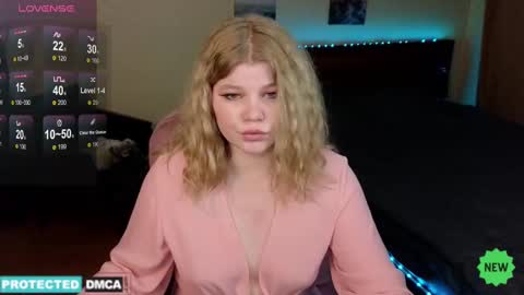 Snapshot of doll_chloe_ chatting on February 2025 03:49:01 PM Chloe online show from February 2025 03:49:01 PM