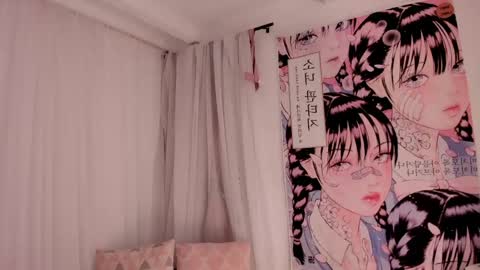 Roxana  independent model can you help me reach 100 hands up uwu online show from April 2026 12:56:01 AM