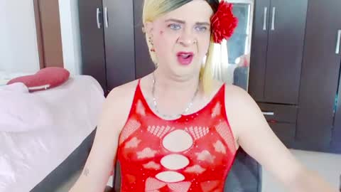 Snapshot of dolldirtyxxx1 chatting on July 2026 08:00:01 PM ilona online show from July 2026 08:00:01 PM