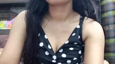 Snapshot of dollmeenu chatting on September 2025 05:29:01 AM dollmeenu online show from September 2025 05:29:01 AM