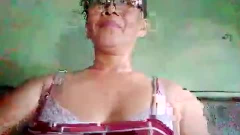 Snapshot of dolly926661 chatting on May 2026 08:33:01 AM dolly926661 online show from May 2026 08:33:01 AM
