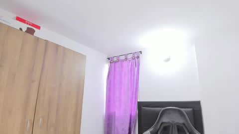 dolly walker online show from October 2025 12:00:02 PM