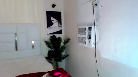 YUMEE online show from January 2026 09:24:02 AM