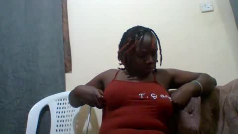 dollyvee online show from November 2025 06:18:02 PM