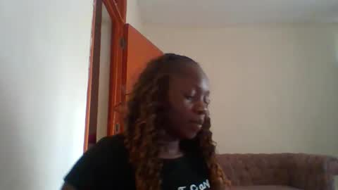 Snapshot of dollyvee chatting on May 2026 12:34:02 PM dollyvee online show from May 2026 12:34:02 PM