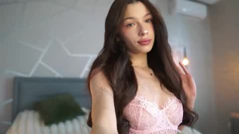 Dolly online show from April 2026 12:44:02 PM