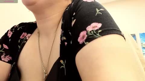 DoloresSea online show from November 2025 05:44:01 AM