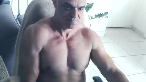 dom_sexx online show from January 2026 04:10:01 PM