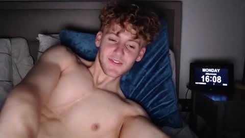 Alex...  online show from November 2025 04:08:01 PM