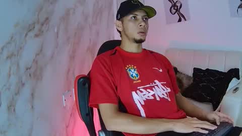 Snapshot of dominic__brown chatting on February 2026 05:04:01 AM Dominic online show from February 2026 05:04:01 AM