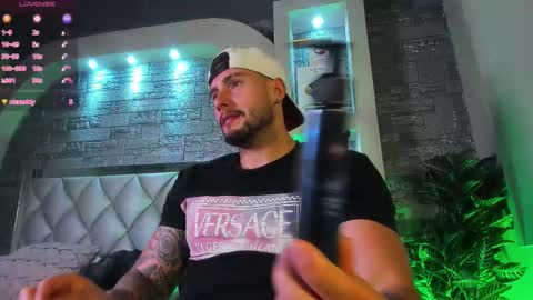 Snapshot of dominic_de_luca chatting on October 2025 04:24:02 AM dominic de luca online show from October 2025 04:24:02 AM