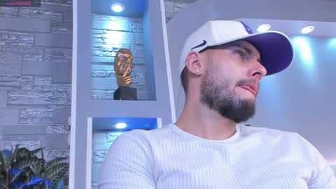 dominic de luca online show from April 2026 03:13:01 AM