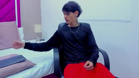 Dominic foox online show from February 2026 12:44:02 PM