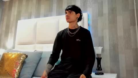 Dominic foox online show from February 2026 12:21:01 PM