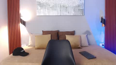 Dominic online show from September 2025 09:49:01 PM