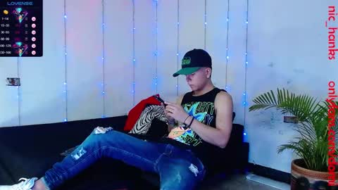 Snapshot of dominic_hanks chatting on January 2025 11:21:01 PM DOMINIC AND ANDREW online show from January 2025 11:21:01 PM