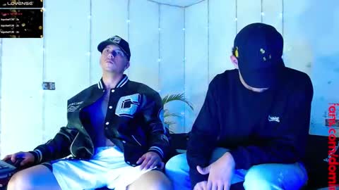 Snapshot of dominic_hanks chatting on March 2025 07:26:02 AM DOMINIC AND ANDREW online show from March 2025 07:26:02 AM