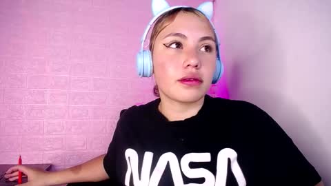 Snapshot of dominic_queen chatting on February 2026 11:37:02 AM online show from February 2026 11:37:02 AM