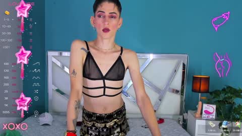 Snapshot of dominic_thailor chatting on January 2025 01:52:02 PM Dominic online show from January 2025 01:52:02 PM