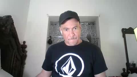 Snapshot of dominicanorico chatting on May 2026 04:51:02 AM luis online show from May 2026 04:51:02 AM