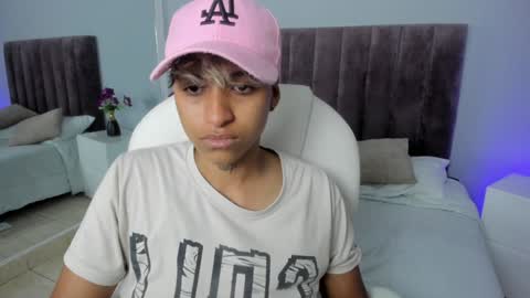 Snapshot of dominick_joness chatting on February 2025 11:45:01 PM Dominick  online show from February 2025 11:45:01 PM
