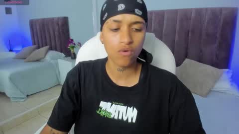 Snapshot of dominick_joness chatting on February 2025 10:19:02 PM Dominick  online show from February 2025 10:19:02 PM